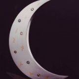 Kundenanfertigung: Platinbrosche "Moon&Stars" mit Feingoldintarsien und Brillianten